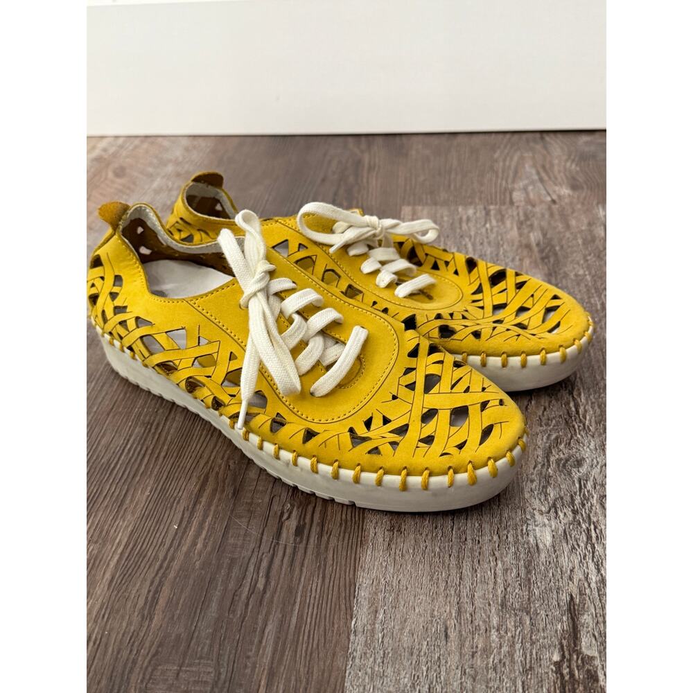 Eric Michael Dolores Women's Shoe Yellow Leather EU 38 or US 7-7.5
